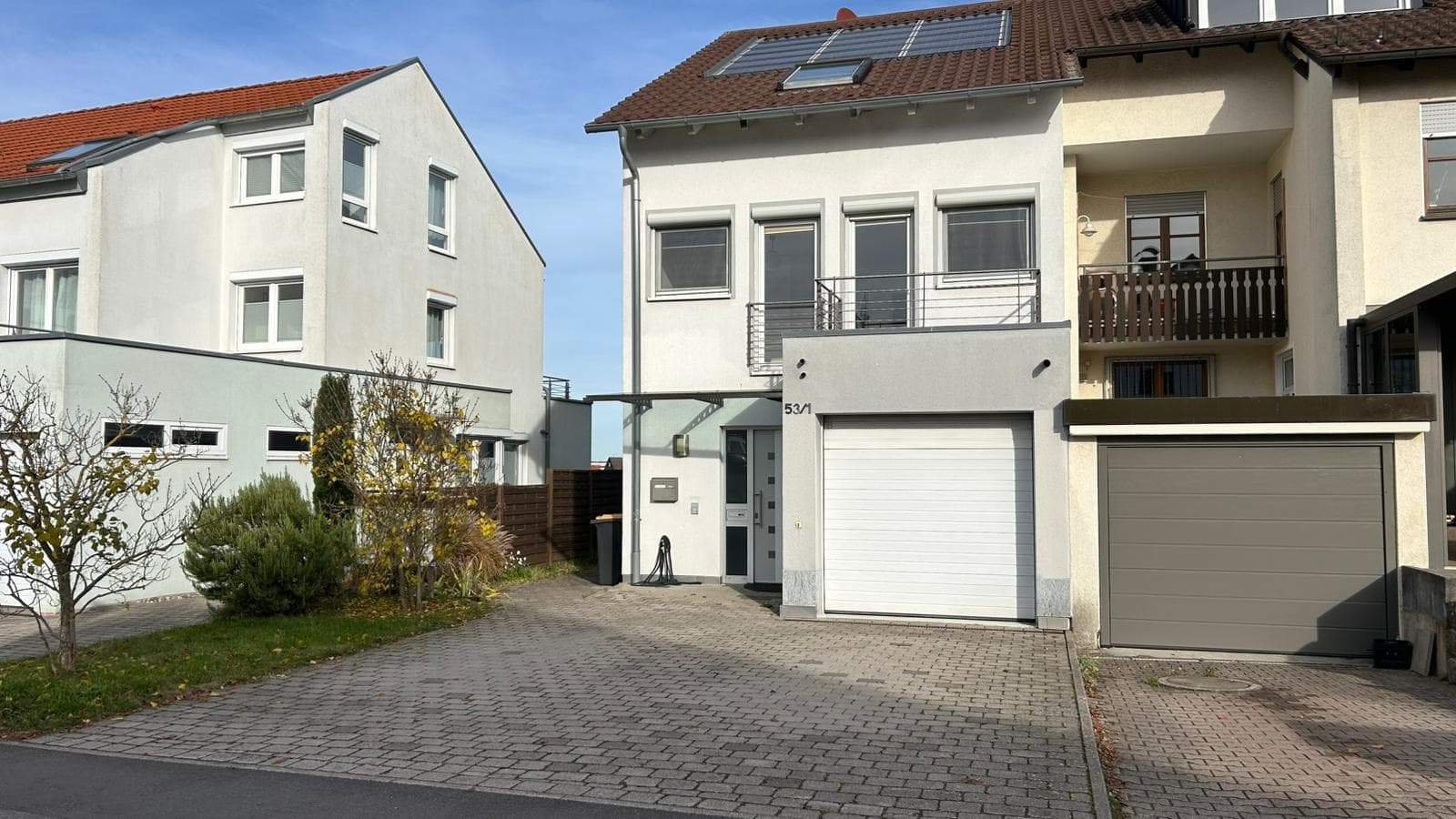 Großzügiges Reiheneckhaus mit Garten in Sindelfingen-Darmsheim