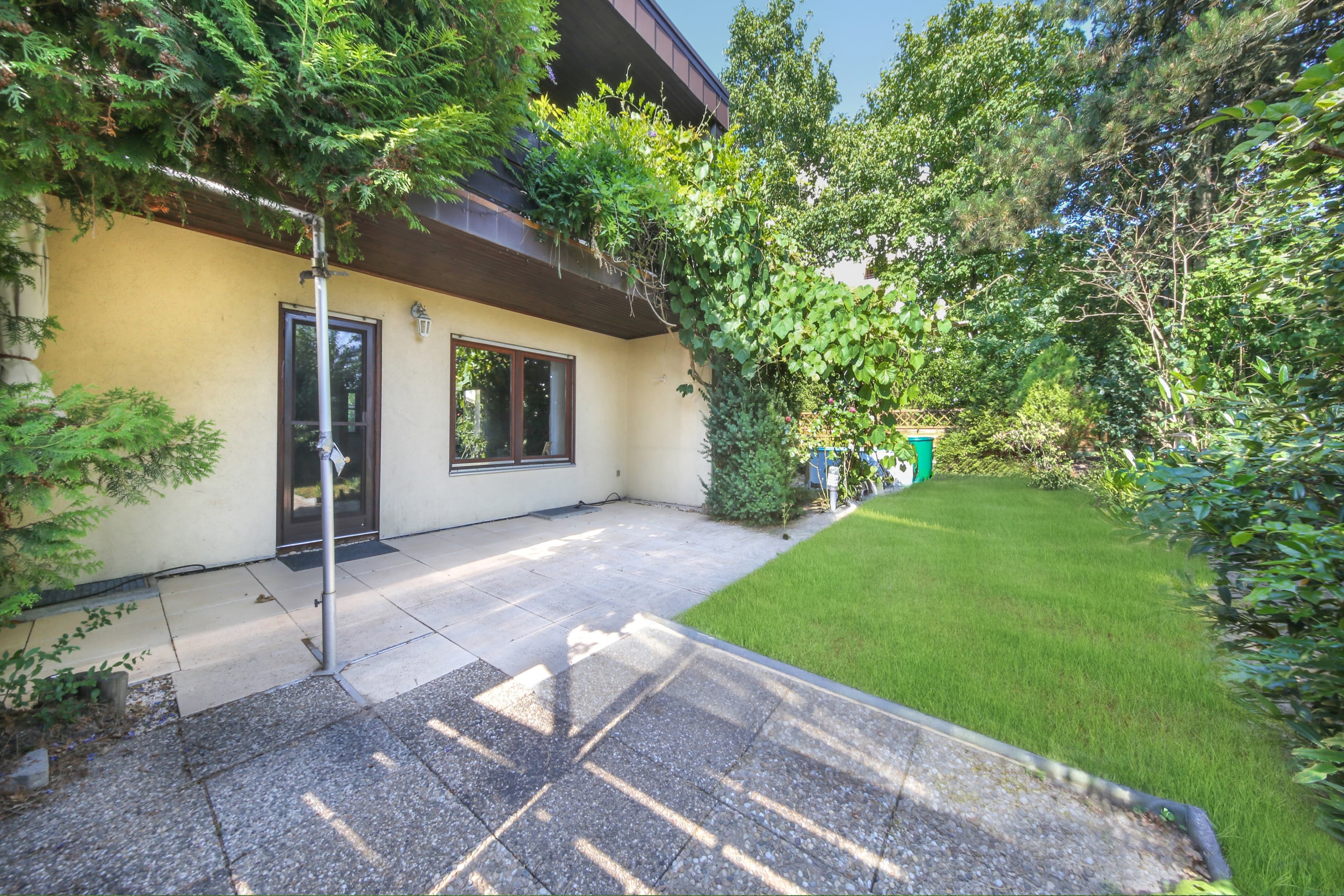 Renovieren und einziehen, Ihr Raum für Ideen!
Doppelhaushälfte in ruhiger Lage von Sindelfingen